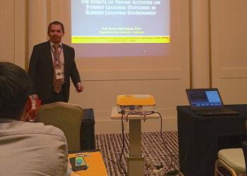 Kaprodi S2 TP Presentasikan Blended Learning di Jepang